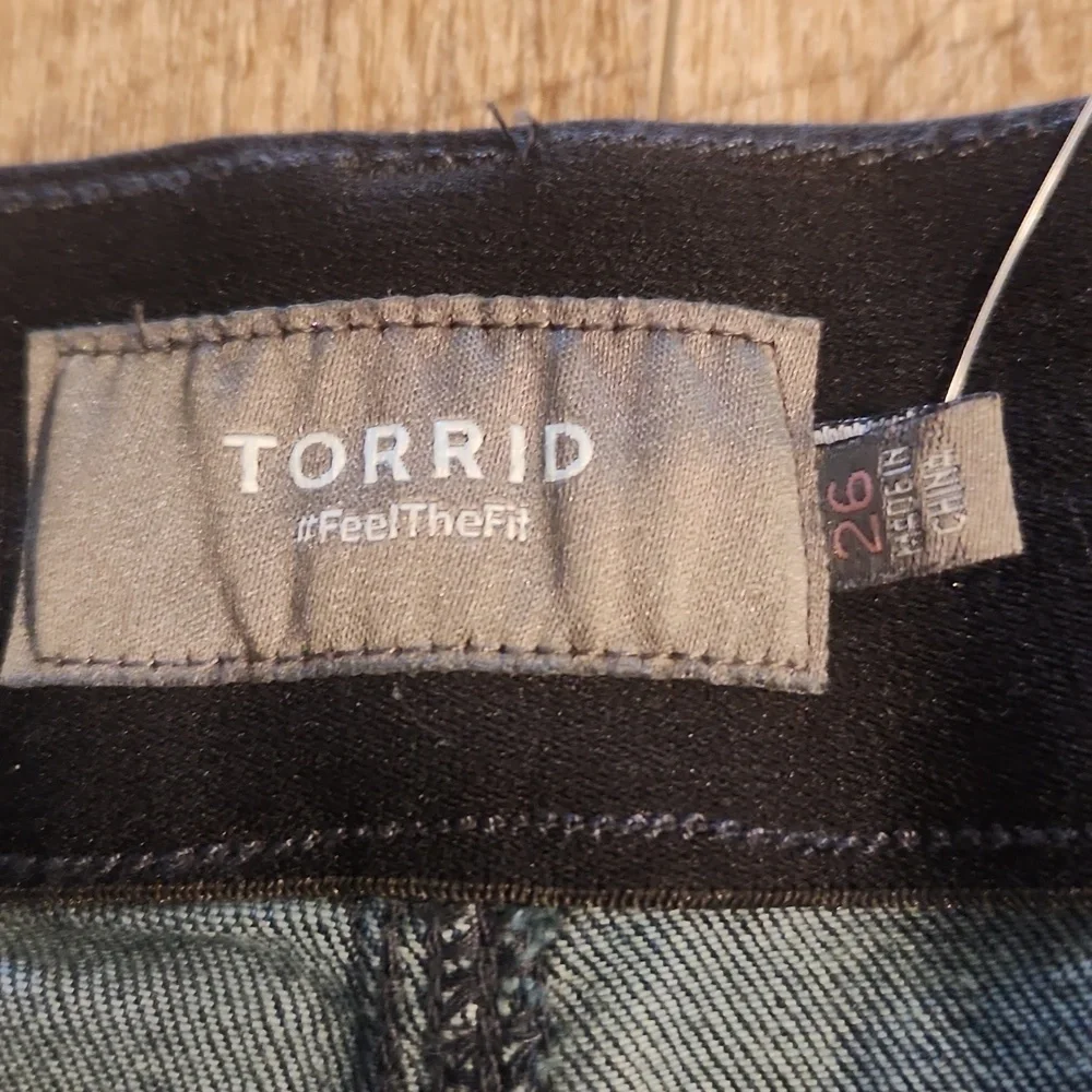 Torrid Bombshell Premium Stretch High Rise Shorts. Size 26. NWT!